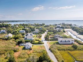 14 Bayview Road, Remsenburg NY 11960
