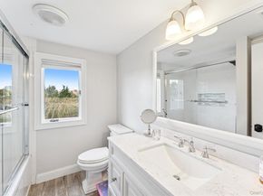 14 Bayview Road, Remsenburg NY 11960