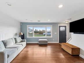 14 Bayview Road, Remsenburg NY 11960