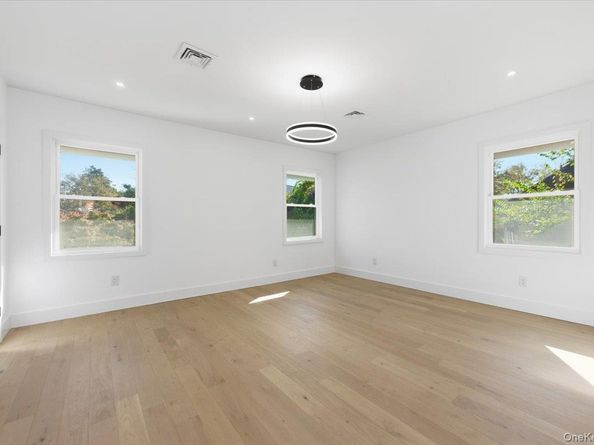 559 Linda Lane, Woodmere NY 11598
