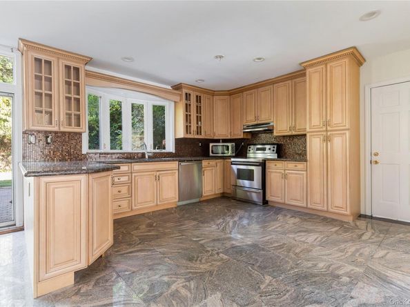 7157 Douglaston Parkway, Little Neck NY 11362