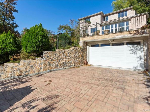 7157 Douglaston Parkway, Little Neck NY 11362