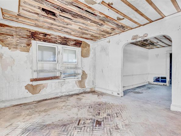 176-43 120th Avenue, Jamaica NY 11434