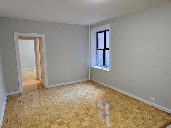 2199 Holland Avenue GL, Bronx NY 10462