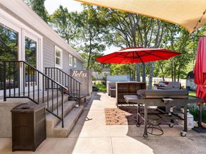 8 Foxboro Road, Hampton Bays NY 11946