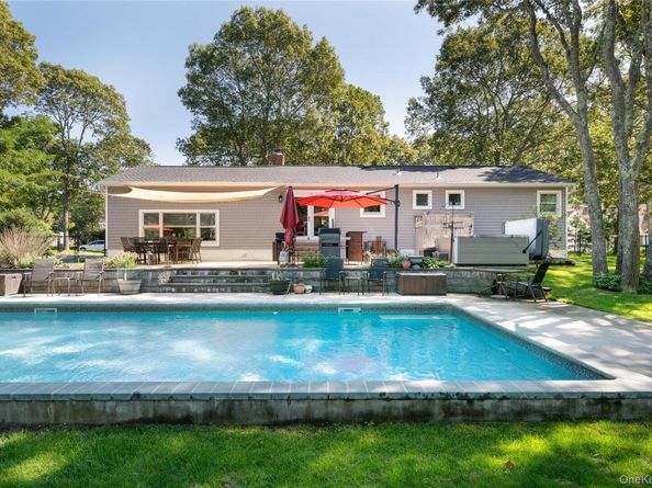 8 Foxboro Road, Hampton Bays NY 11946