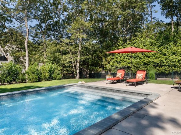 8 Foxboro Road, Hampton Bays NY 11946
