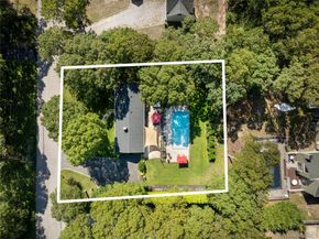 8 Foxboro Road, Hampton Bays NY 11946