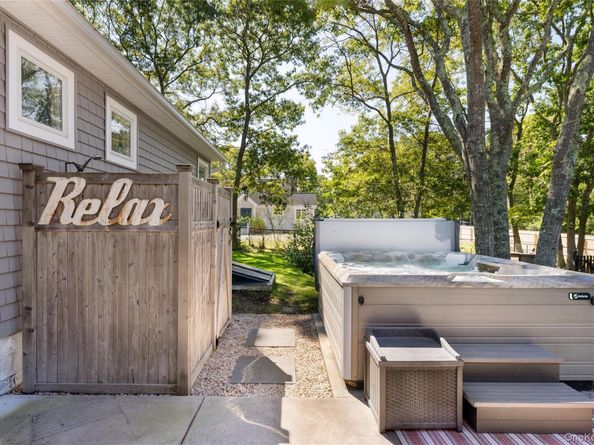 8 Foxboro Road, Hampton Bays NY 11946