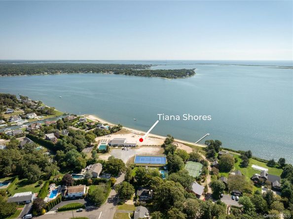 8 Foxboro Road, Hampton Bays NY 11946