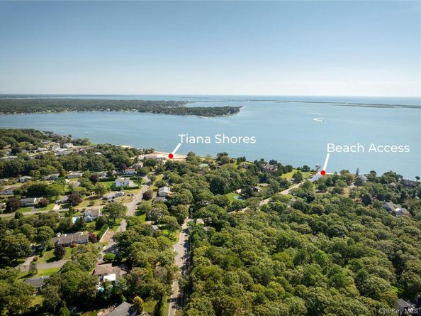 8 Foxboro Road, Hampton Bays NY 11946