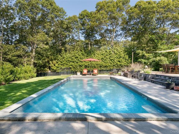 8 Foxboro Road, Hampton Bays NY 11946
