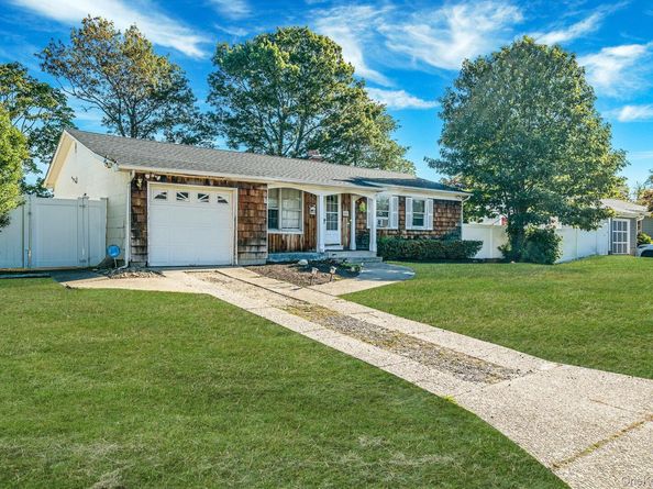 55 Clifton Place, Port Jefferson Station NY 11776