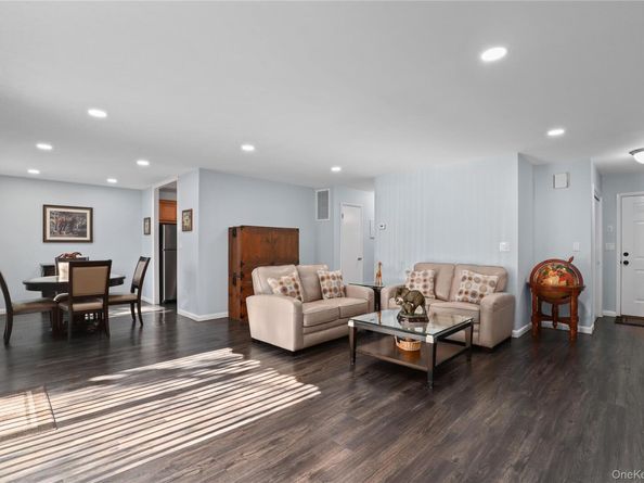 98 Molly Pitcher Lane A, Yorktown Heights NY 10598