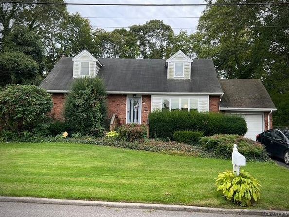 72 Seminole Street, Selden NY 11784