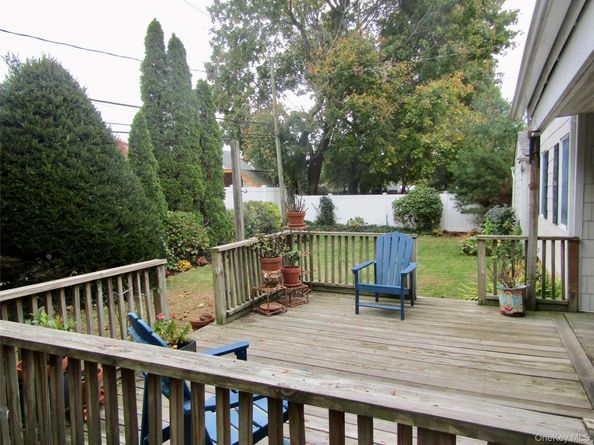 25 Pinetree Lane, Levittown NY 11756