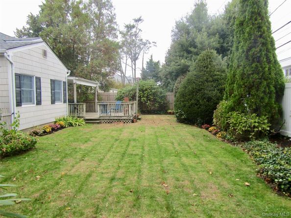 25 Pinetree Lane, Levittown NY 11756