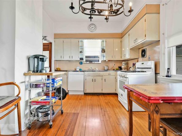 86-09 104th Street, Richmond Hill North NY 11418