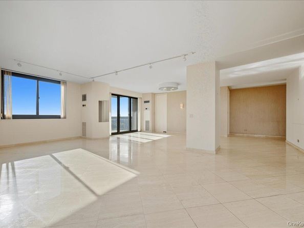 27110 Grand Central Parkway 27W, Floral Park NY 11005