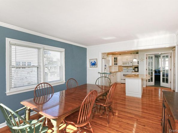 2499 3rd Avenue, East Meadow NY 11554