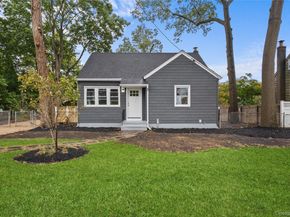 78 Phelps Lane, North Babylon NY 11703
