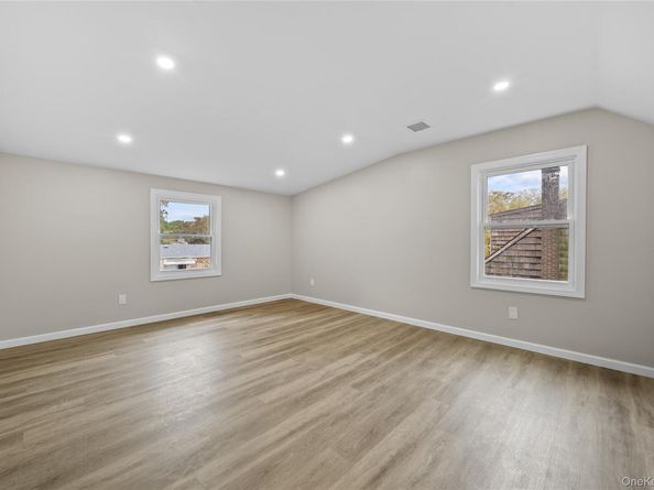 78 Phelps Lane, North Babylon NY 11703