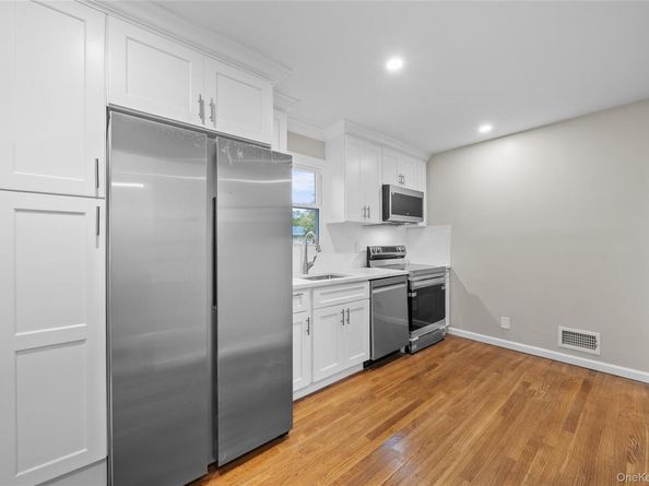 78 Phelps Lane, North Babylon NY 11703