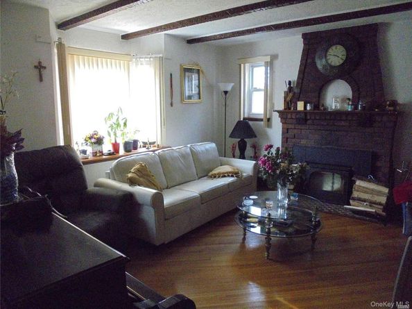 915 Wallace Avenue, Baldwin NY 11510