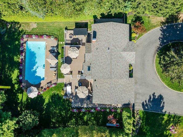 75 Karol Place, Muttontown NY 11753