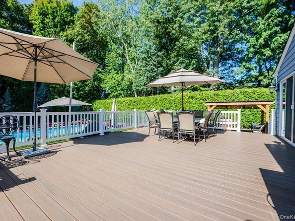 75 Karol Place, Muttontown NY 11753