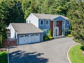 75 Karol Place, Muttontown NY 11753