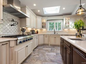 75 Karol Place, Muttontown NY 11753