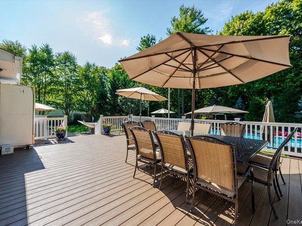 75 Karol Place, Muttontown NY 11753