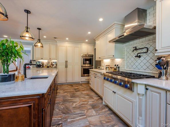 75 Karol Place, Muttontown NY 11753