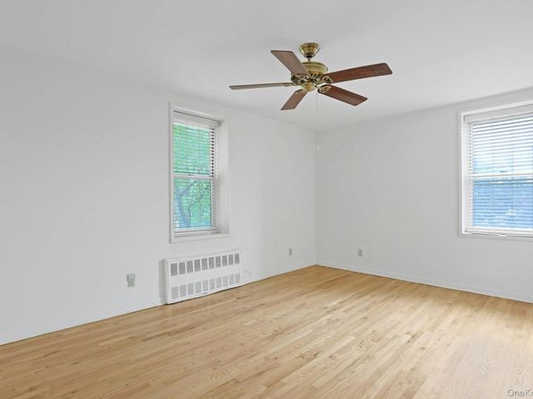 1 Oakridge Place 2k, Eastchester NY 10709