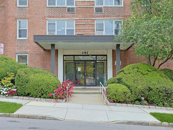 1 Oakridge Place 2k, Eastchester NY 10709