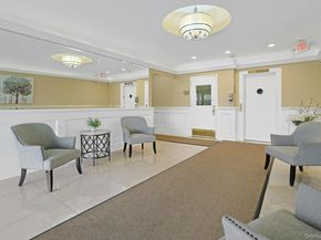 1 Oakridge Place 2k, Eastchester NY 10709