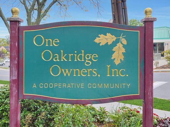 1 Oakridge Place 2k, Eastchester NY 10709