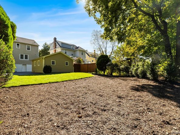 7 Gedney Terrace, White Plains NY 10605