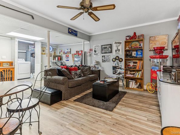 22 Huntington Commons, Yaphank NY 11980