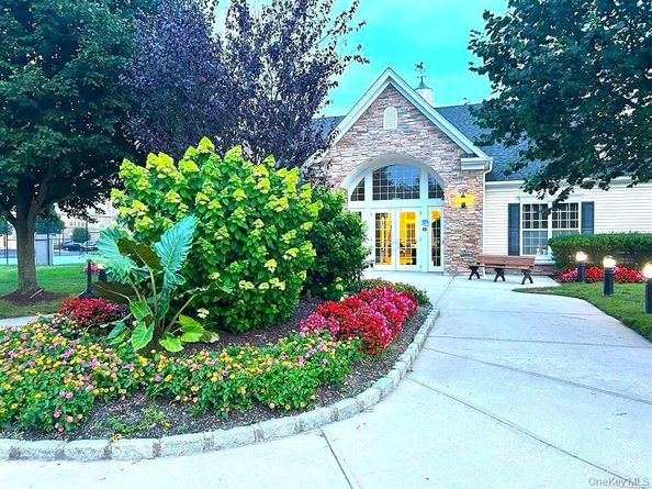 1634 Finch Lane, Central Islip NY 11722