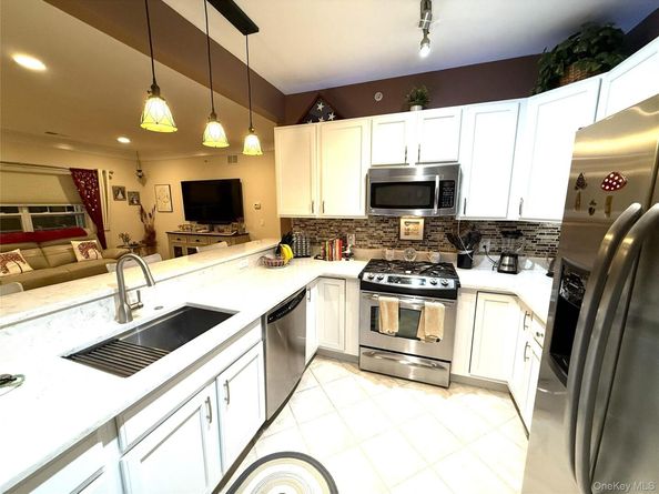 1634 Finch Lane, Central Islip NY 11722