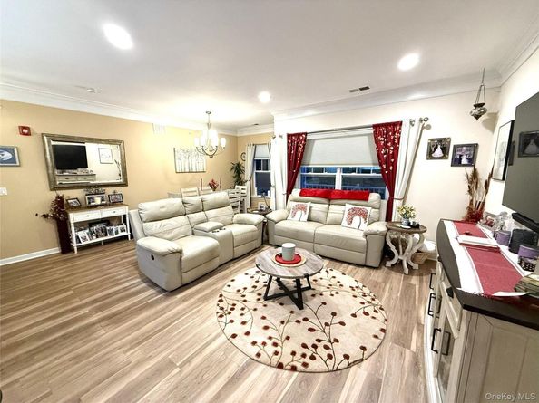 1634 Finch Lane, Central Islip NY 11722