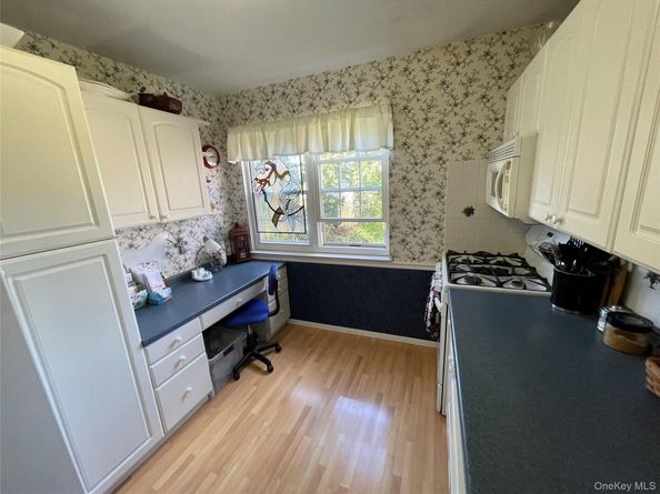 107 Mariners Way, Copiague NY 11726