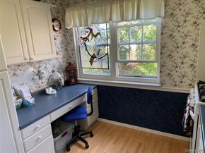 107 Mariners Way, Copiague NY 11726