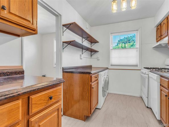 67-44 224th Street 1A, Oakland Gardens NY 11364