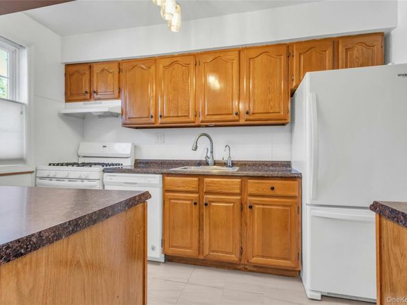 67-44 224th Street 1A, Oakland Gardens NY 11364