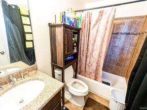 44 Chauncey Lane, Coram NY 11727