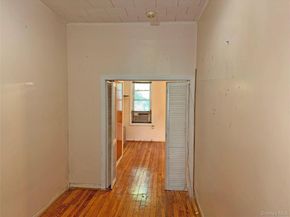 68-09 60th Street, Ridgewood NY 11385