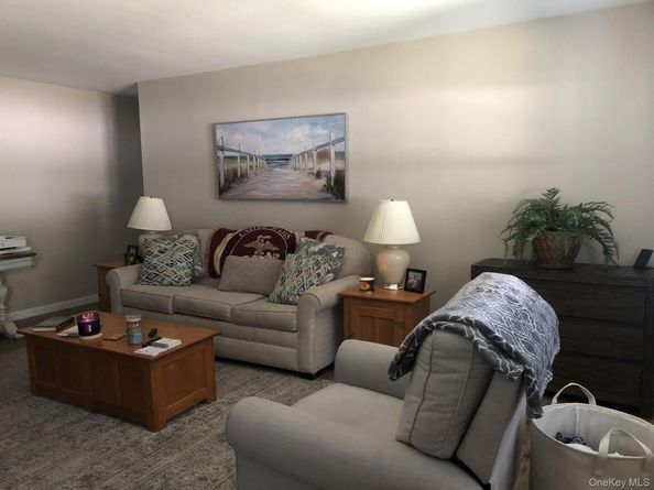 260 Waverly Avenue 60, Patchogue NY 11772